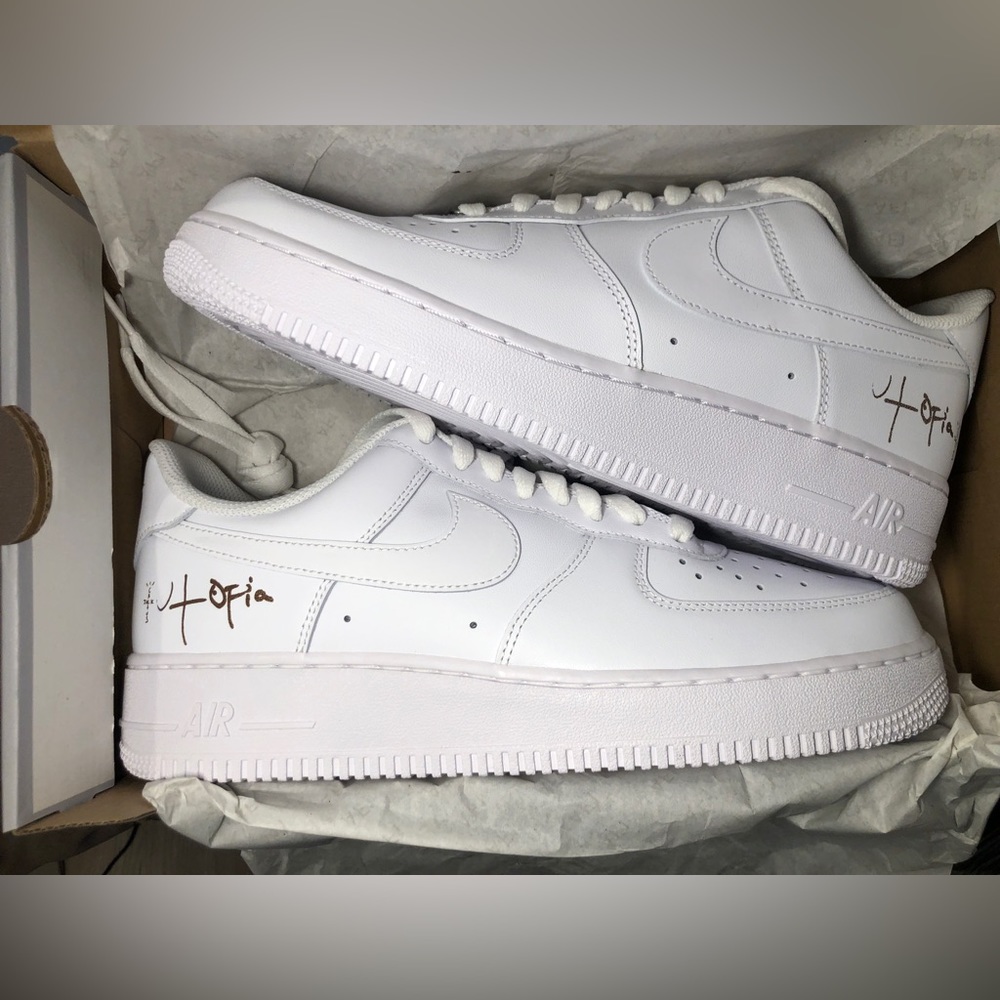 Travis Scott Nike Airforce 1 UtopiaSize 9 Men's